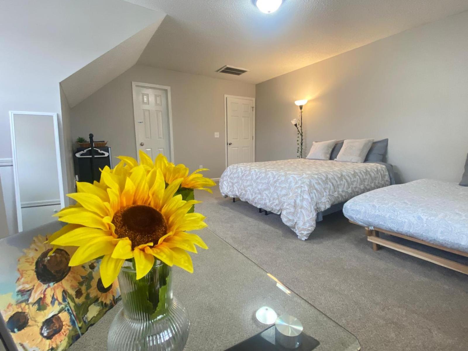 Private Room & Bathroom Close To Downtown Raleigh Exteriör bild