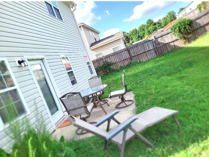 Private Room & Bathroom Close To Downtown Raleigh Exteriör bild