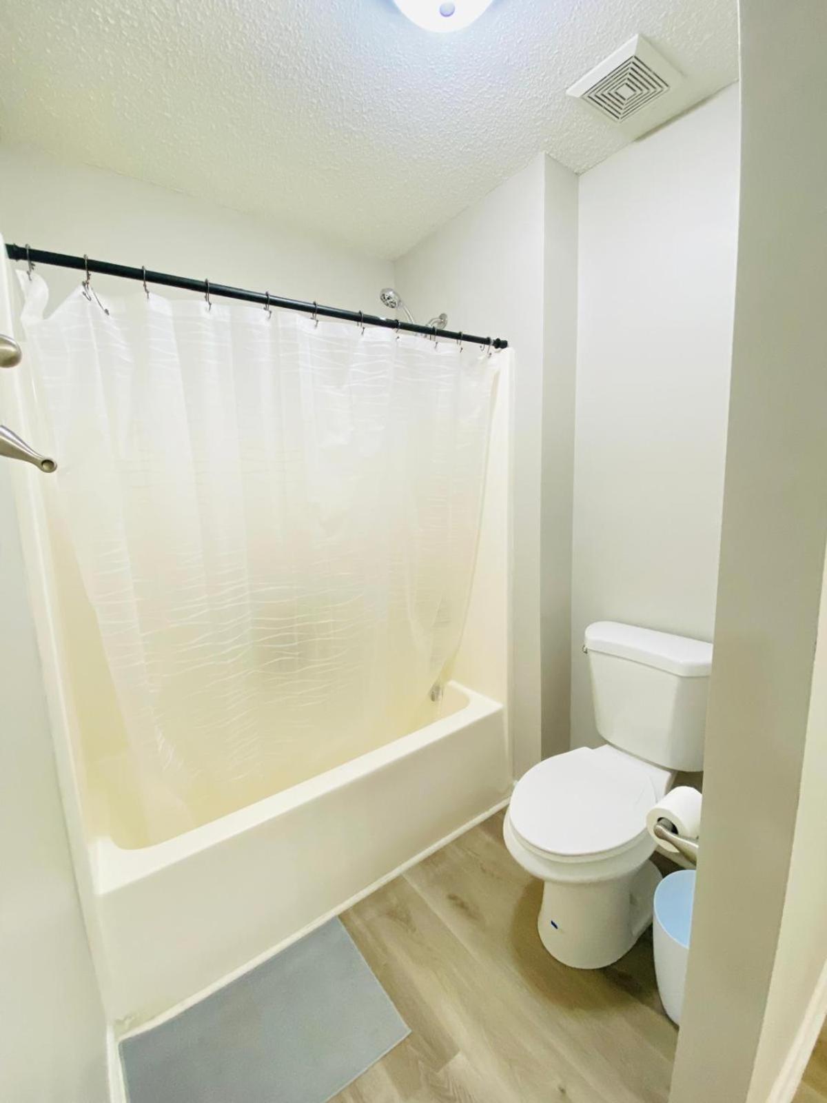 Private Room & Bathroom Close To Downtown Raleigh Exteriör bild